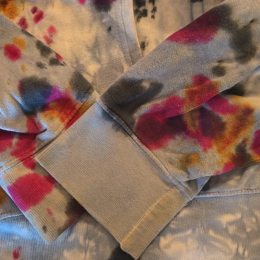 ivory ella Pastel Blue, Yellow & Multicolor Tie-Dye Hoodies - Lot Of Three - Picture 10 of 13